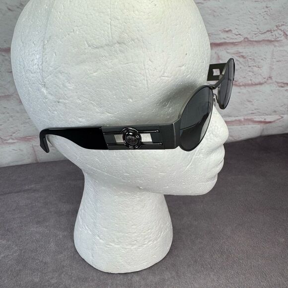 Versace Black Gunmetal Ve2264 Unisex Sunglasses NWT - Picture 3 of 9